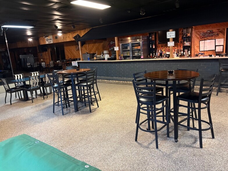 More Photos Of 1704 E Hwy 70, Kingston Bar For Sale