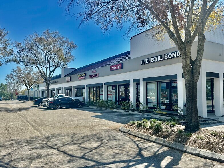 More Photos Of 6201-6217 E Hillsborough Ave, Tampa Unknown For Lease