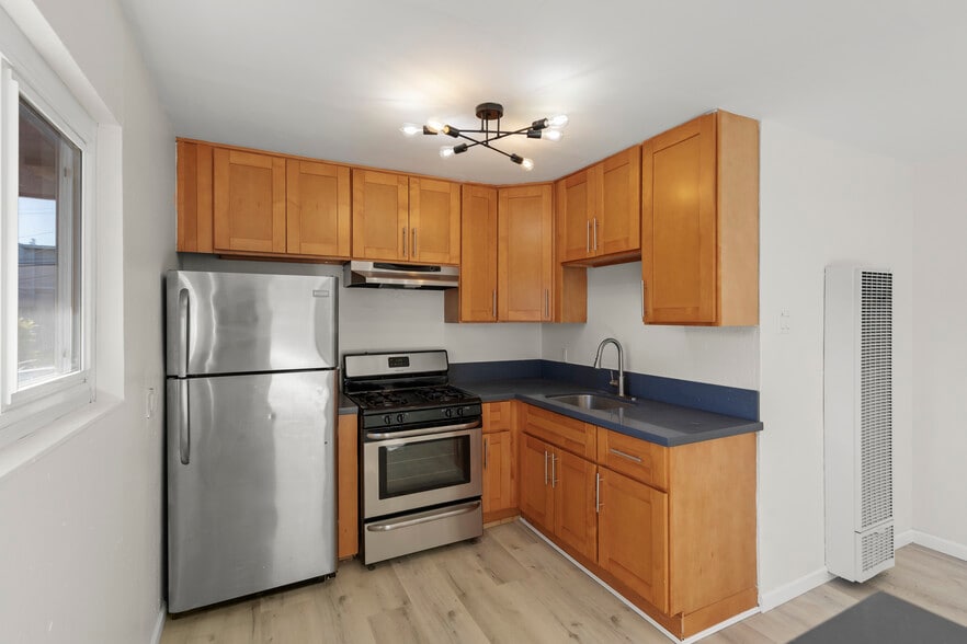 More Photos Of 2216 E 23rd St, Oakland Apartments For Sale