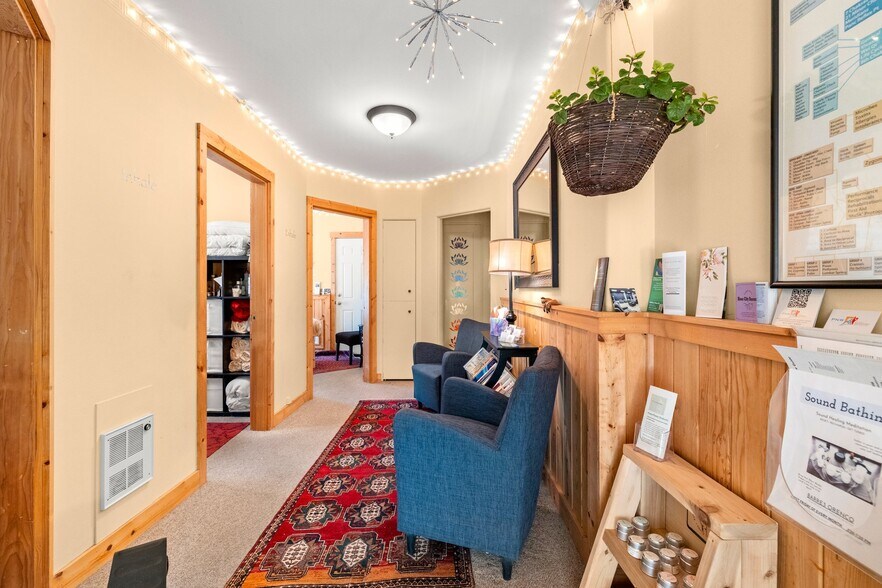 More Photos Of 2318 Pacific Ave, Forest Grove Office For Sale