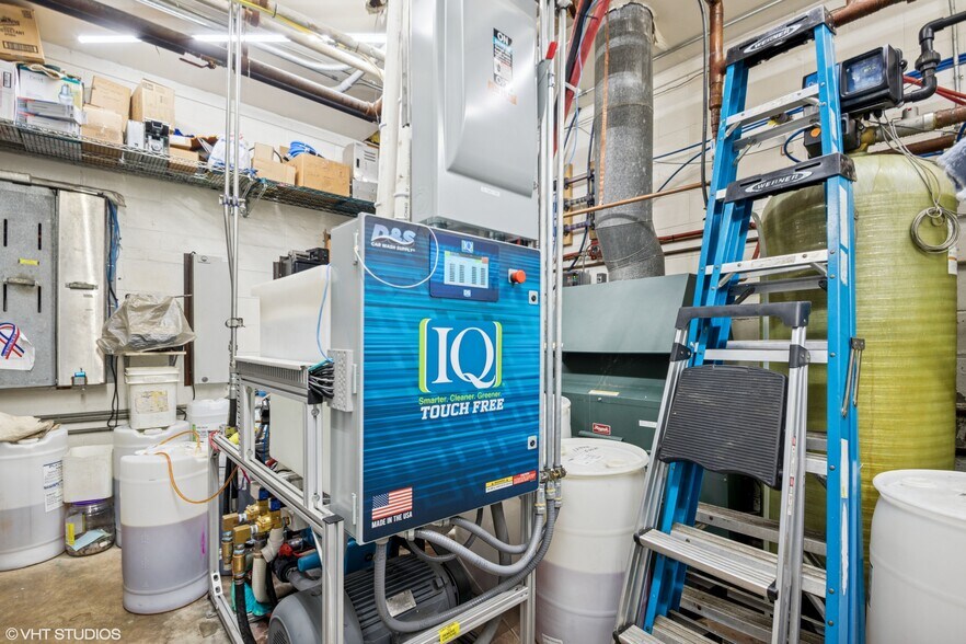 More Photos Of 731 Midwest Ct, Freeport Carwash For Sale