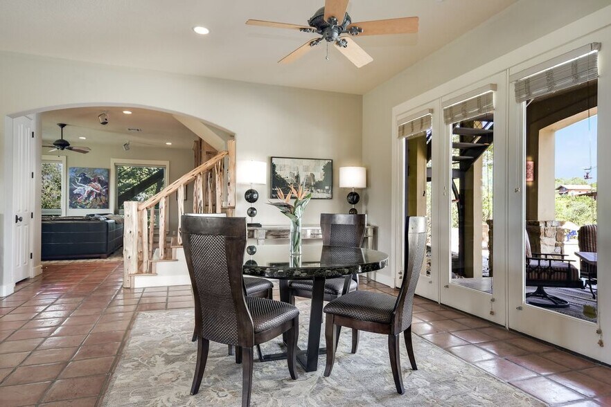 More Photos Of 610 Crystal Creek Dr, Austin Specialty For Sale
