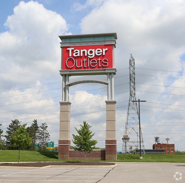 More Photos Of 400 S Wilson Rd, Sunbury General Retail For Lease