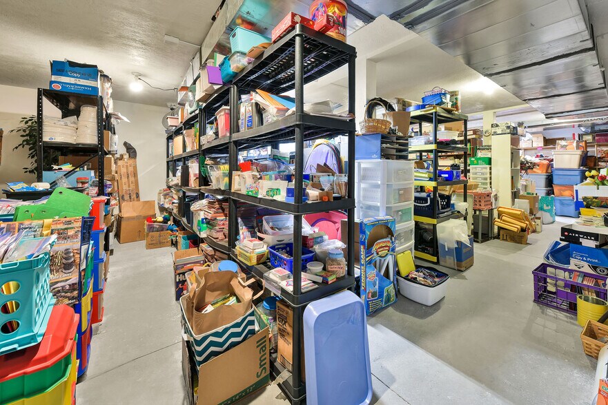 More Photos Of 2563 S Five Mile Ave, Boise Office Residential For Sale