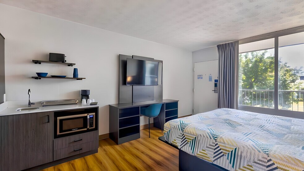 More Photos Of 250 Conicville Rd, Mount Jackson Hotel For Sale