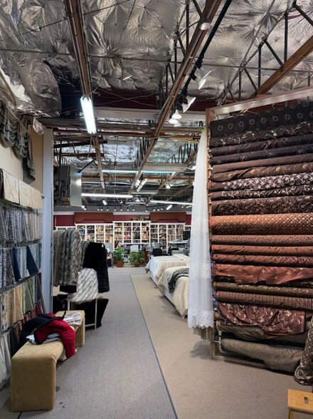 More Photos Of 736 W 300 S, Salt Lake City Showroom For Sale