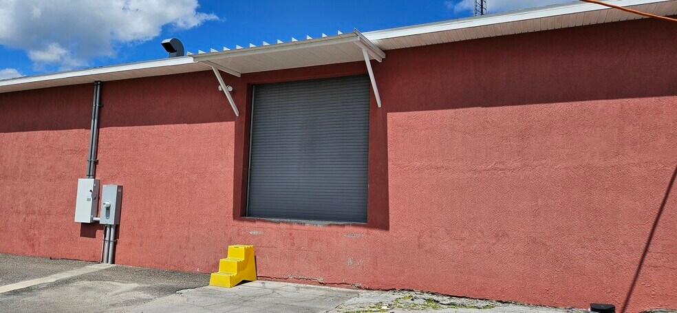 More Photos Of 3250 Dundee Rd, Winter Haven Office For Sale