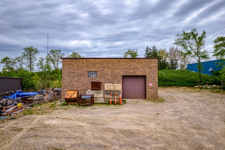 More Photos Of 9552 York Alpha Dr, North Royalton Service For Sale