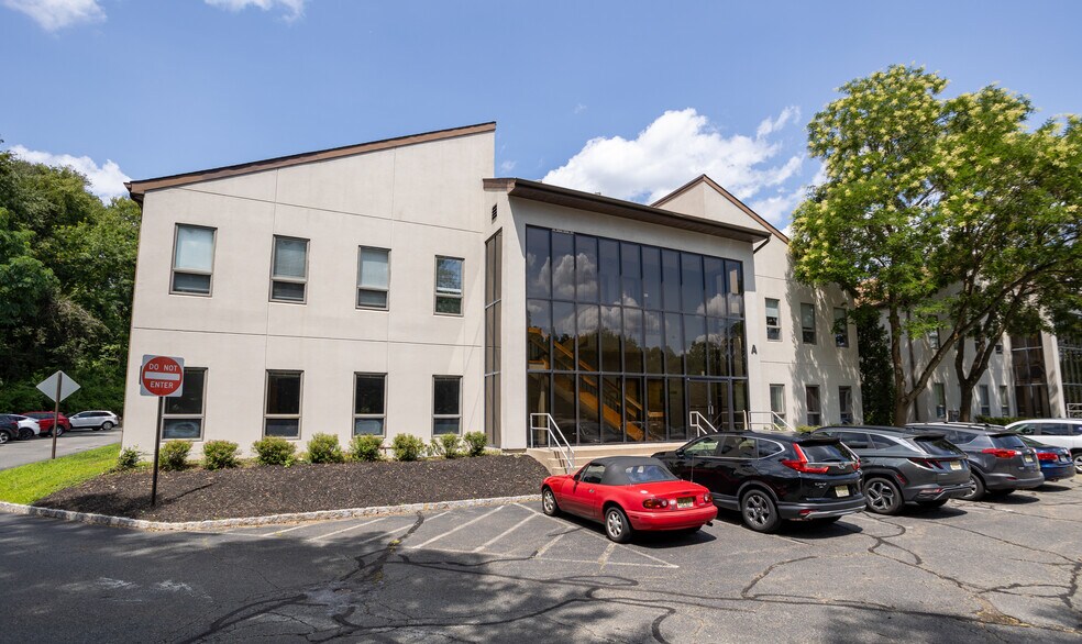 More Photos Of 115 US HIGHWAY Route 46 West, Mountain Lakes Medical For Sale