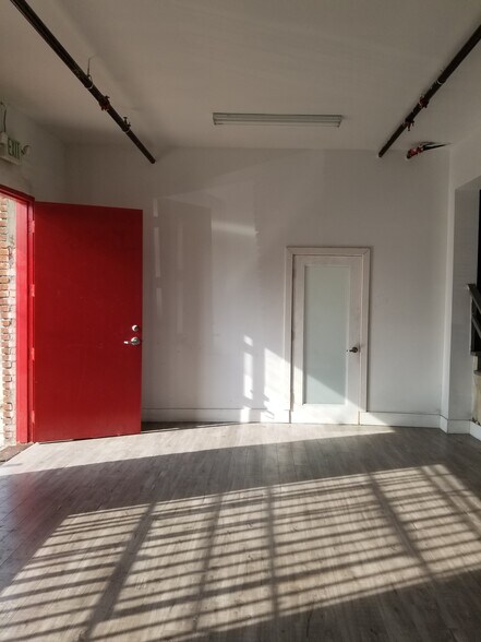 More Photos Of 2001 Belgrave Ave, Huntington Park Manufacturing For Lease