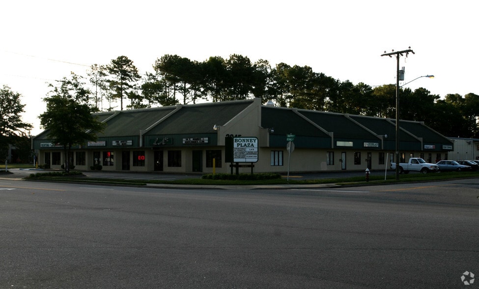 More Photos Of 3845 Bonney Rd, Virginia Beach Flex For Sale