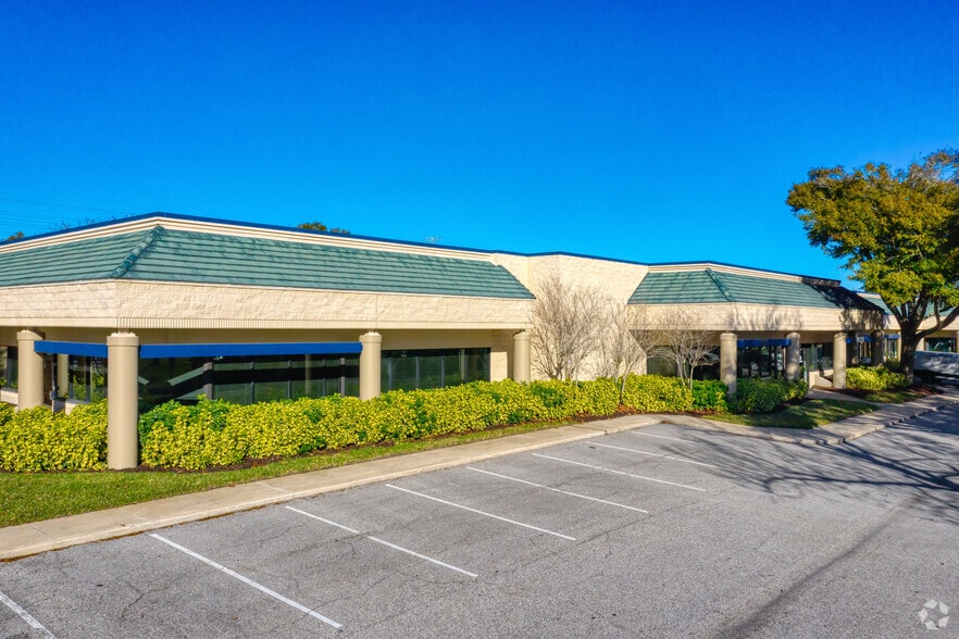 More Photos Of 7300-7356 Greenbriar Pky, Orlando Unknown For Lease