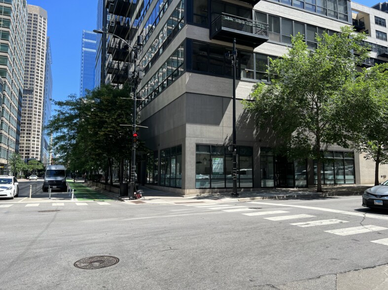 More Photos Of 130 S Canal St, Chicago Apartments For Lease