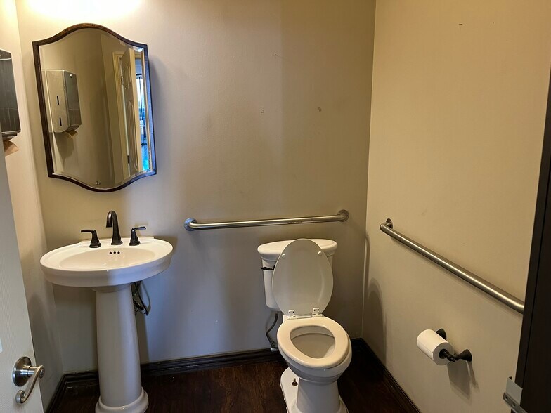 More Photos Of 9522 Huffmeister Rd, Houston Unknown For Sale