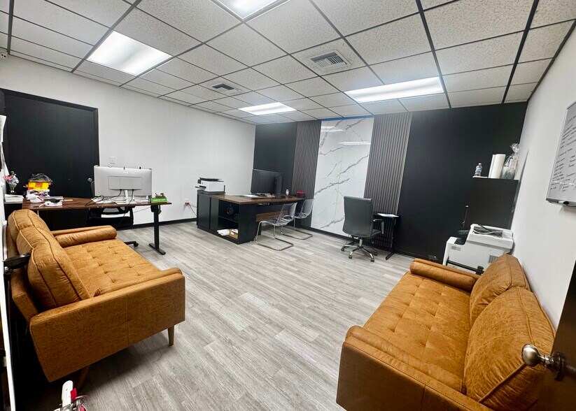 More Photos Of 120 W Carroll St, Kissimmee Warehouse For Sale