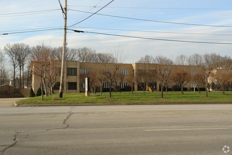 More Photos Of 707 Brookpark Rd, Brooklyn Heights Loft Creative Space For Lease