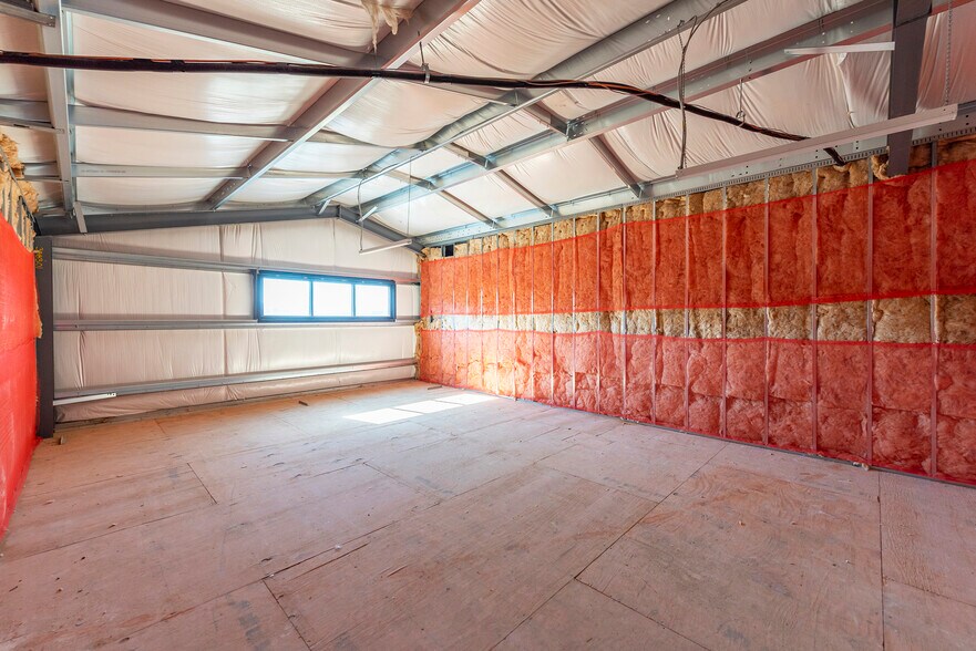 More Photos Of 25 Reeds Way, Flat Rock Warehouse For Lease