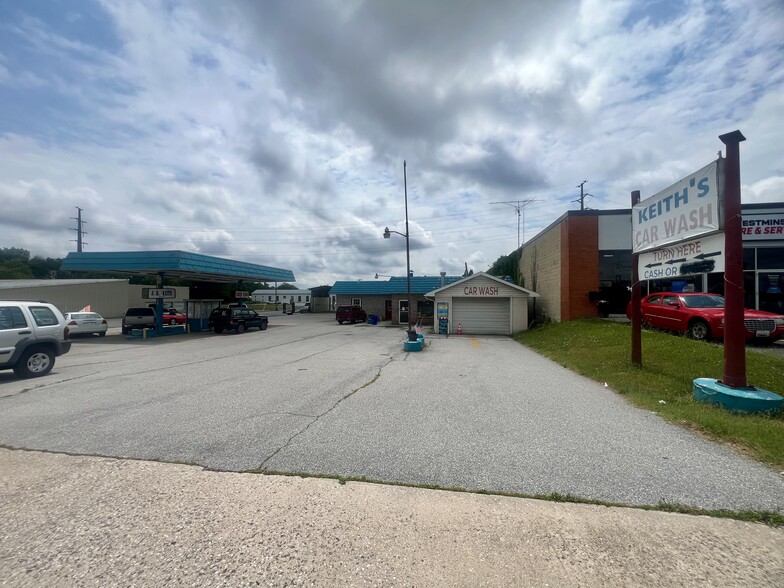 Primary Photo Of 125 John St, Westminster Auto Dealership For Sale