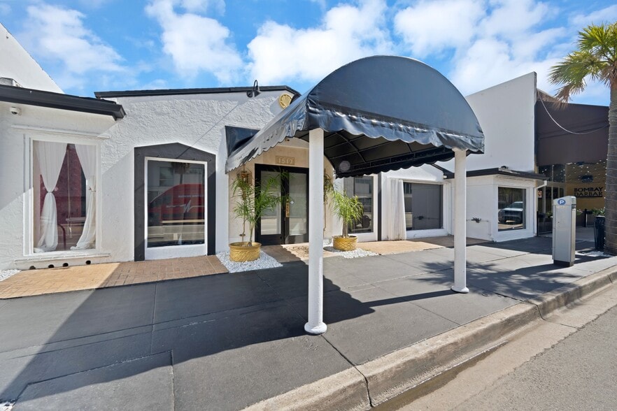 More Photos Of 1517 E Las Olas Blvd, Fort Lauderdale Bar For Lease