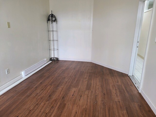 More Photos Of 696 Amity Rd, Bethany Unknown For Lease