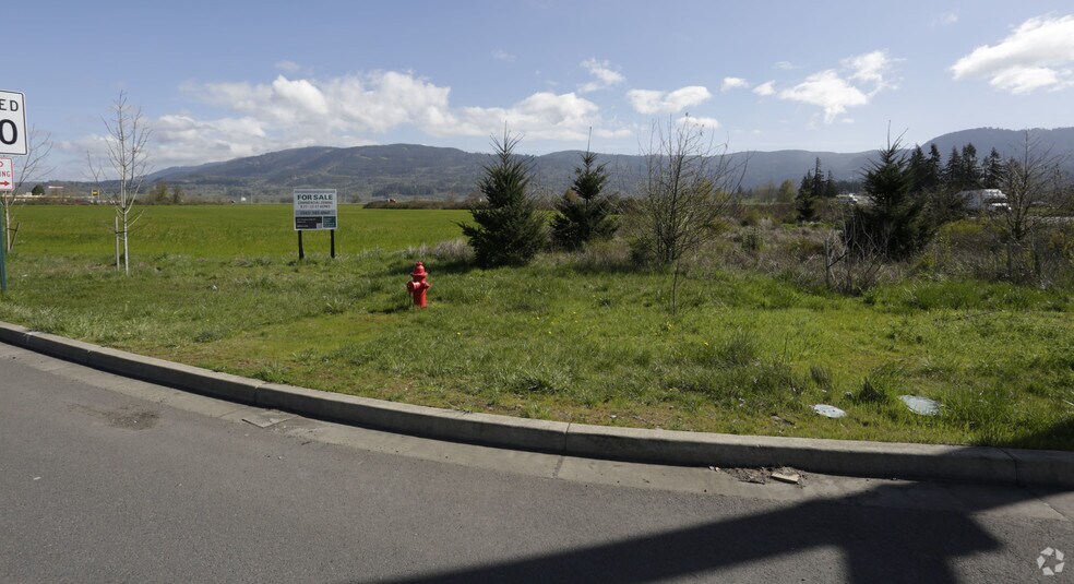 More Photos Of E Pearl St @ Pacific Hwy, Eugene Land For Sale