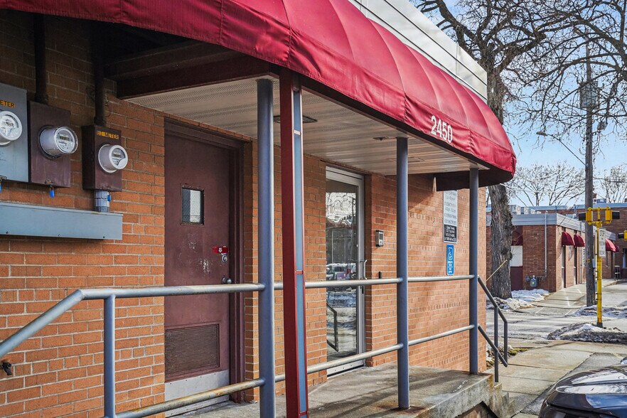 More Photos Of 2450 Park Ave, Minneapolis Office For Sale