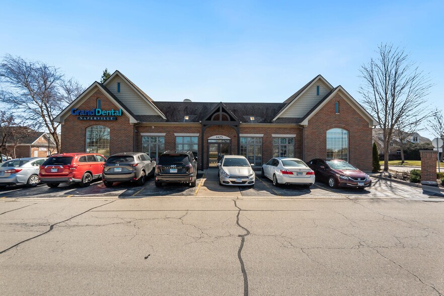 More Photos Of 4425 Montgomery Rd, Naperville Medical For Lease