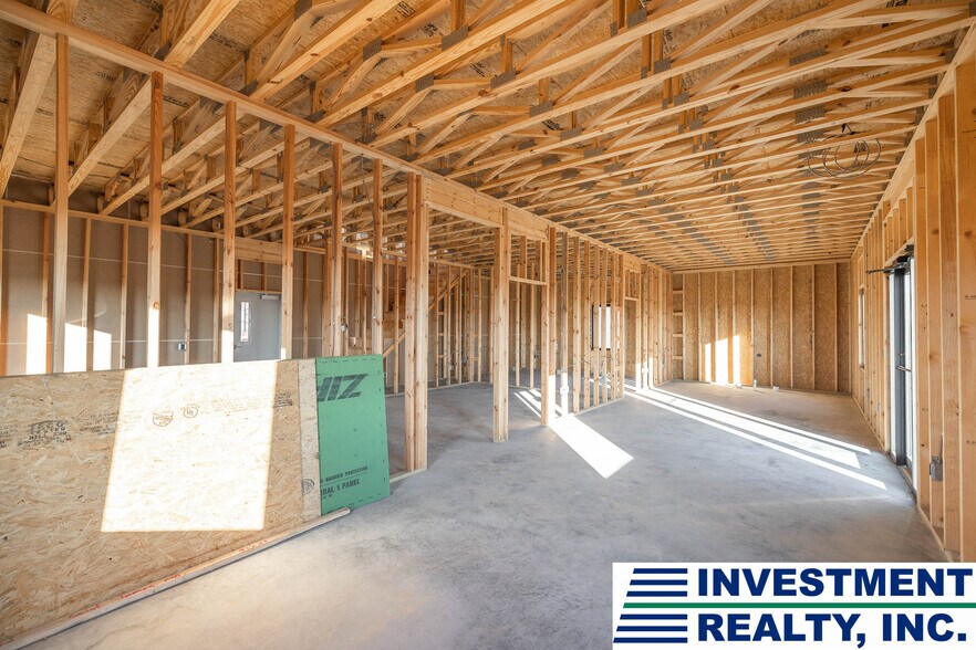 More Photos Of 405 Matlock Dr, Saint James Industrial For Lease