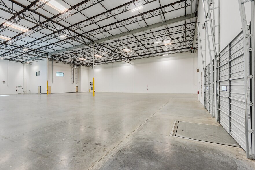 More Photos Of 14100 Rebecca St, Moreno Valley Service For Lease