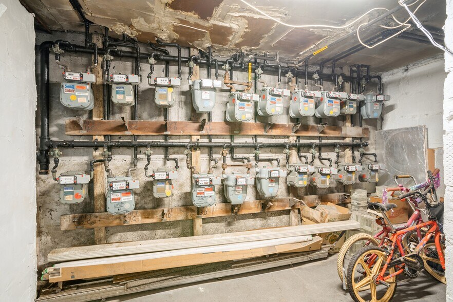 More Photos Of 158-16 Sanford Ave, Flushing Multifamily For Sale