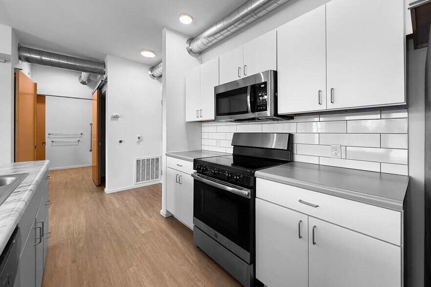 More Photos Of 4326 Hickman Rd, Des Moines Apartments For Sale