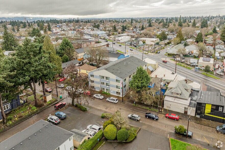 More Photos Of 5811 SE Boise St, Portland Apartments For Sale