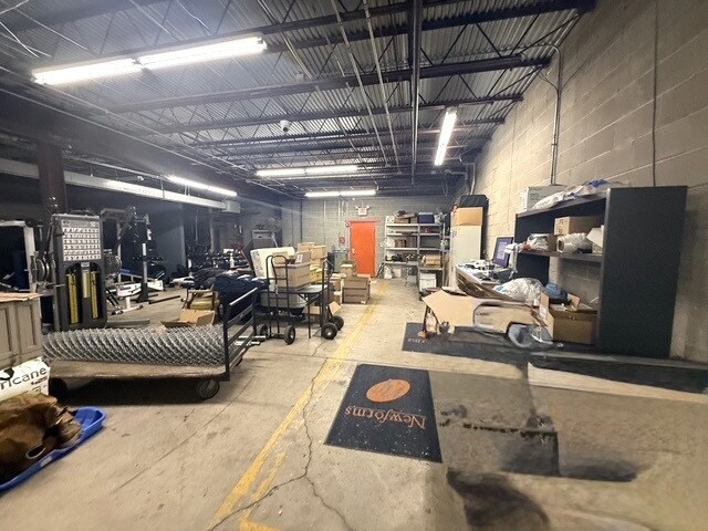 More Photos Of 245 Grandview Ave, Bellevue Light Distribution For Lease