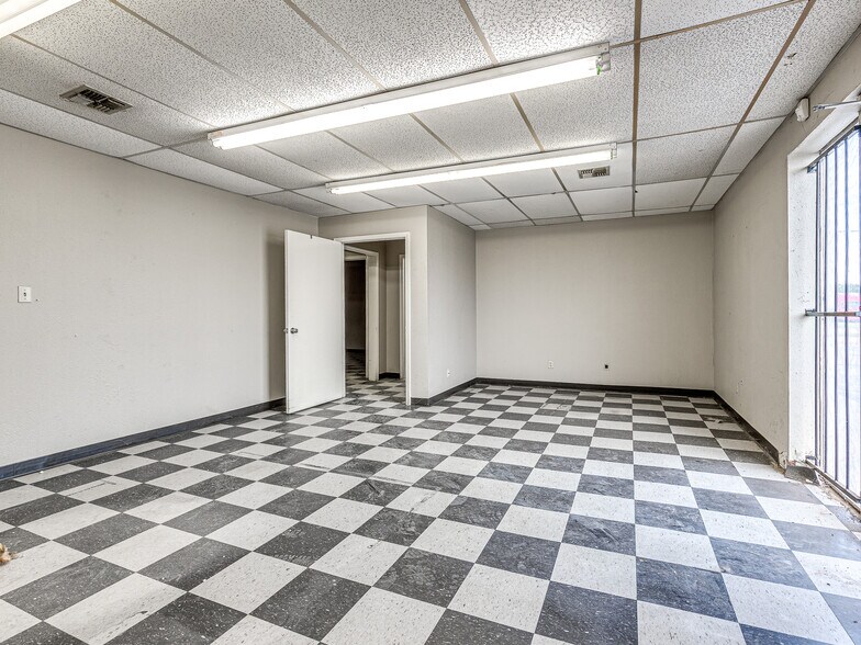 More Photos Of 1141 SE Grand Blvd, Oklahoma City Unknown For Lease