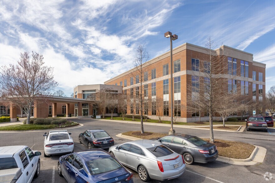 More Photos Of 7855 Howell Blvd, Baton Rouge Medical For Sale