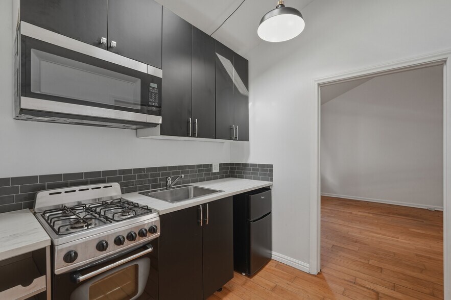 More Photos Of 137 Arena St, El Segundo Flex For Sale