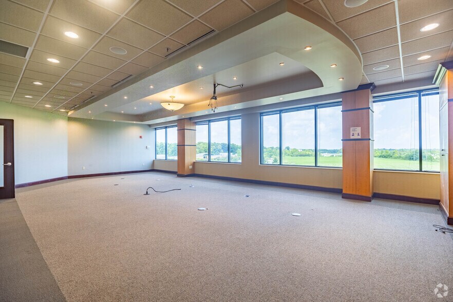 More Photos Of 3900 Olympic Blvd, Erlanger Office For Lease