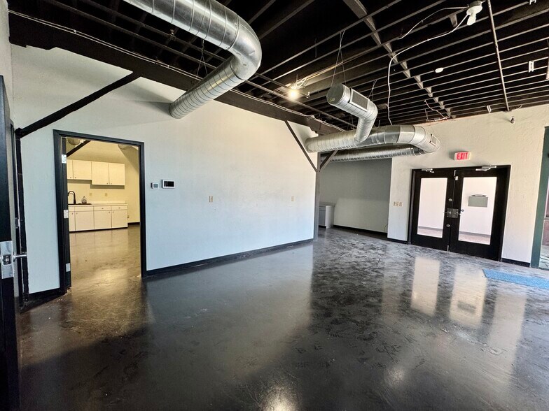 More Photos Of 401-409 Kings of Leon Ln, Oklahoma City Storefront Retail Office For Sale