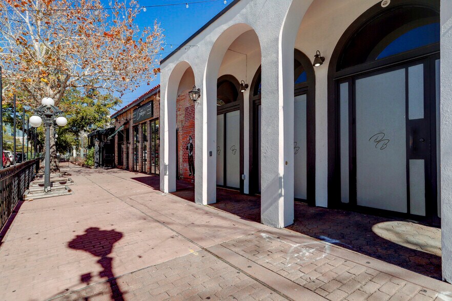 More Photos Of 4319-4321 Montrose Blvd, Houston Restaurant For Lease