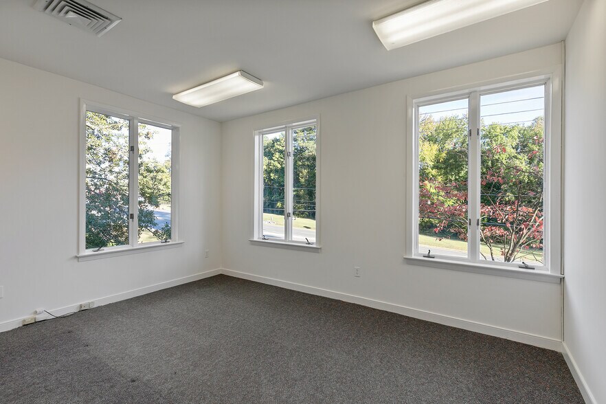 More Photos Of 8417 Patterson Ave, Richmond Office For Lease