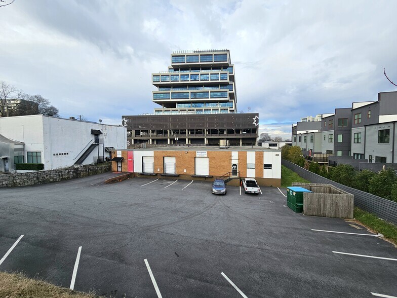 Primary Photo Of 689 11th St NW, Atlanta Warehouse For Lease