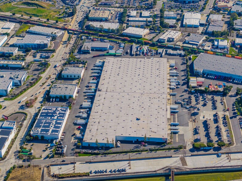 More Photos Of 921 S Azusa Ave, City of Industry Warehouse For Lease