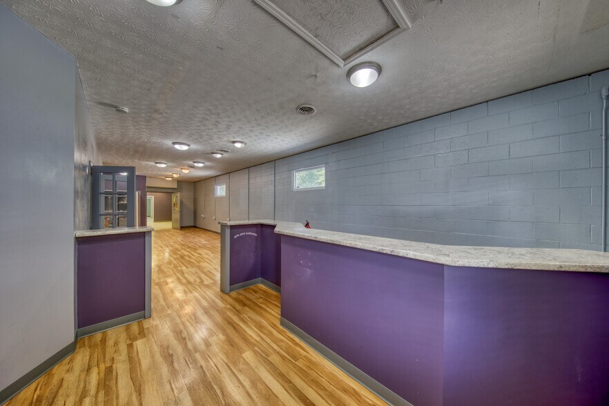 More Photos Of 5403 Western Ave, Knoxville Freestanding For Lease