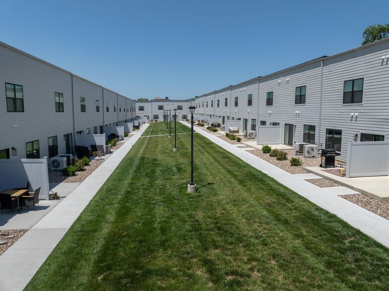 More Photos Of 201 S 8th St, Quincy Apartments For Sale