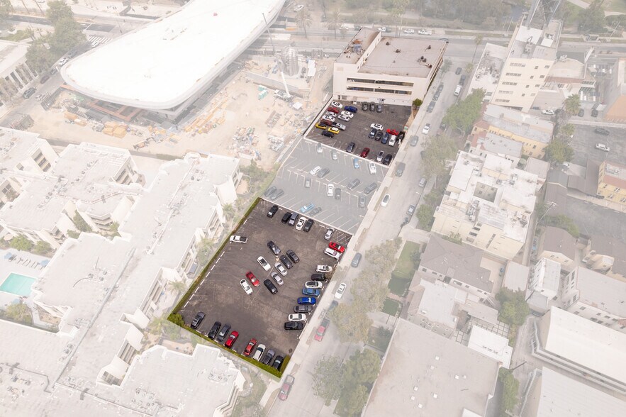 More Photos Of 5858 Wilshire Blvd, Los Angeles Office For Sale