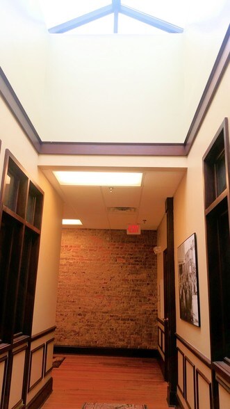 More Photos Of 116 Jefferson St S, Huntsville Office For Lease