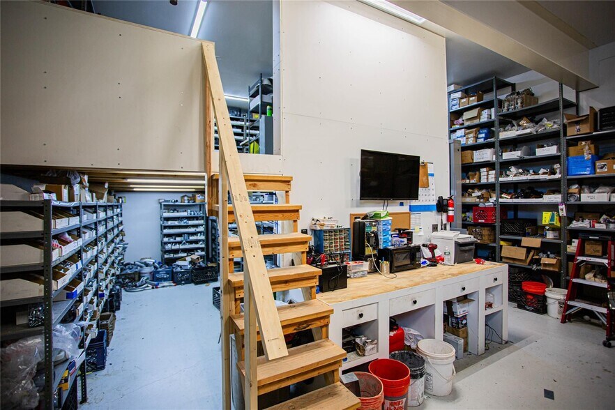 More Photos Of 200 Atlantic Ave, Oceanside Office For Sale