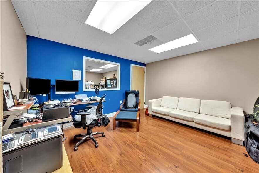 More Photos Of 6187 NW 167th St, Miami Lakes Office For Sale