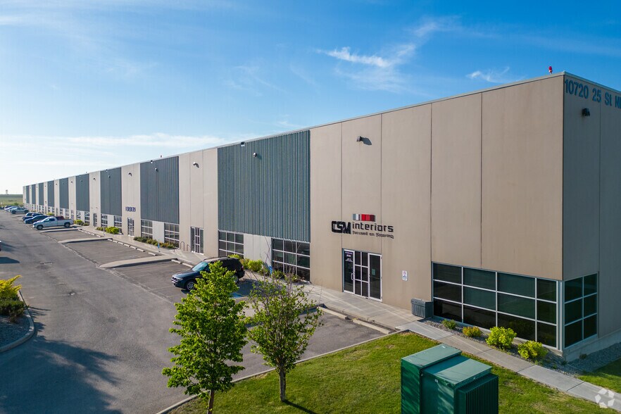 More Photos Of 10720 25th St NE, Calgary Warehouse For Lease
