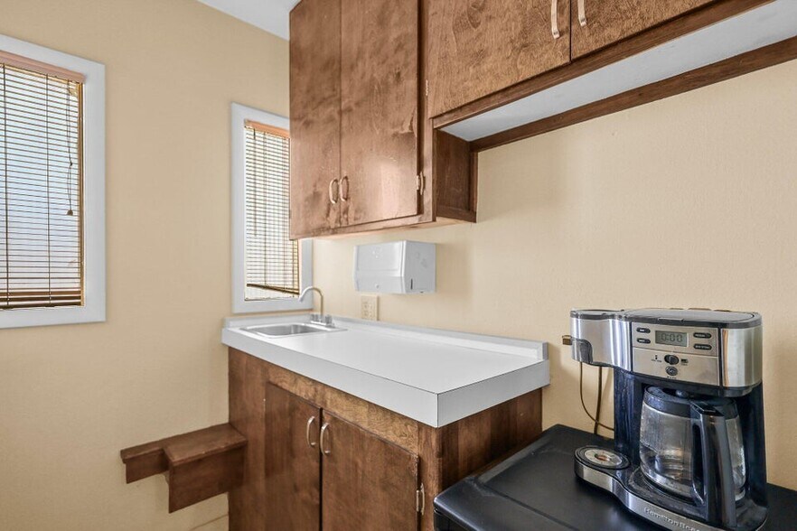 More Photos Of 1826 Sonoma St, Redding Healthcare For Sale